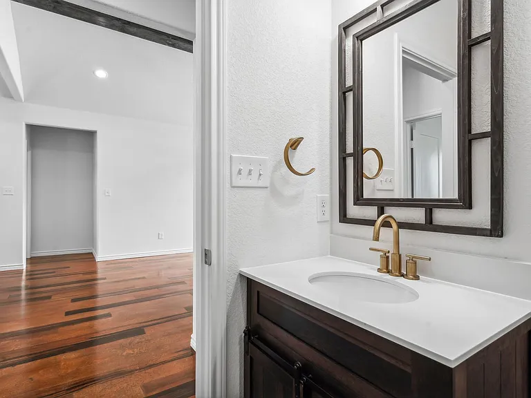 5726 Barkridge Dr — Photo 21