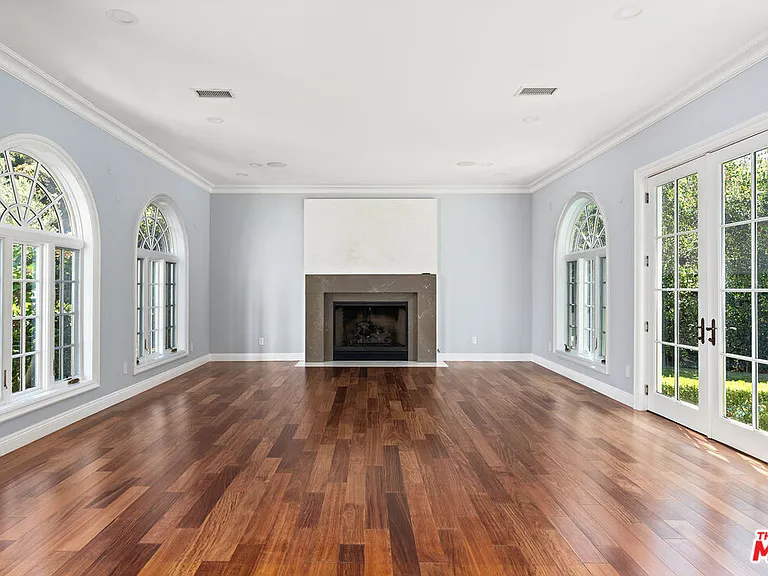 1357 Schuyler Rd — Photo 4