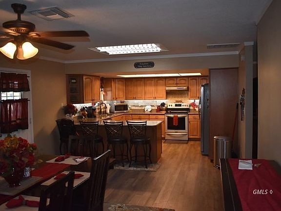 4th image of 120 N Johnston Dr