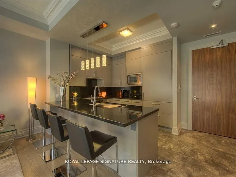 55 Scollard St #502 — Photo 4