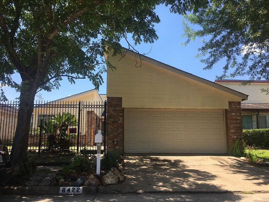 1st image of 6422 Briar Glade Dr