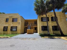 536 NW 114th Ave, Sweetwater, FL