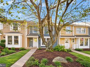 1568 Poplar Grove Dr, Reston, VA 20194