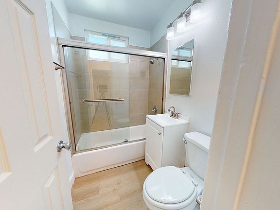 4th image of 13827 & 13833 Los Angeles St #13827-C