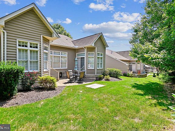 5th image of 2407 Grand Oaks Ct Unit 28