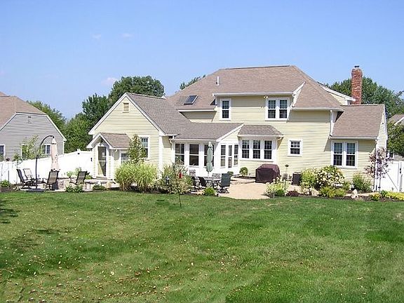 3rd image of 54 Weyland Cir