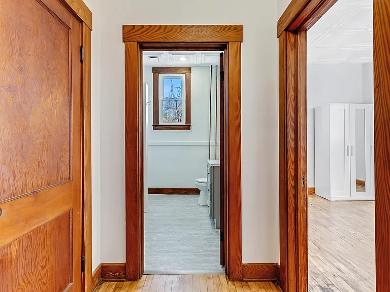 500 Dorsey Ave #1 — Photo 25