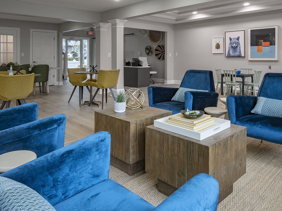 A welcoming extension of your homeour clubhouse offers room to relax and recharge.