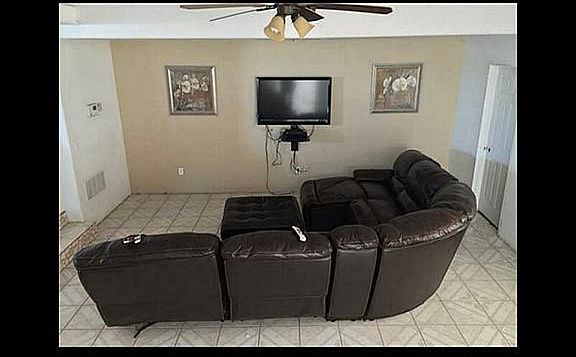 2nd image of 480 Hartley Ave