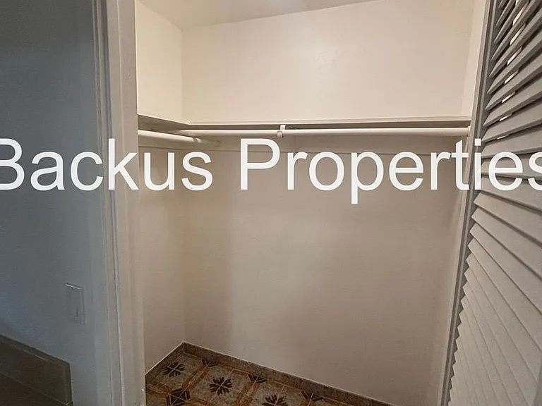 681 Alice St — Photo 21