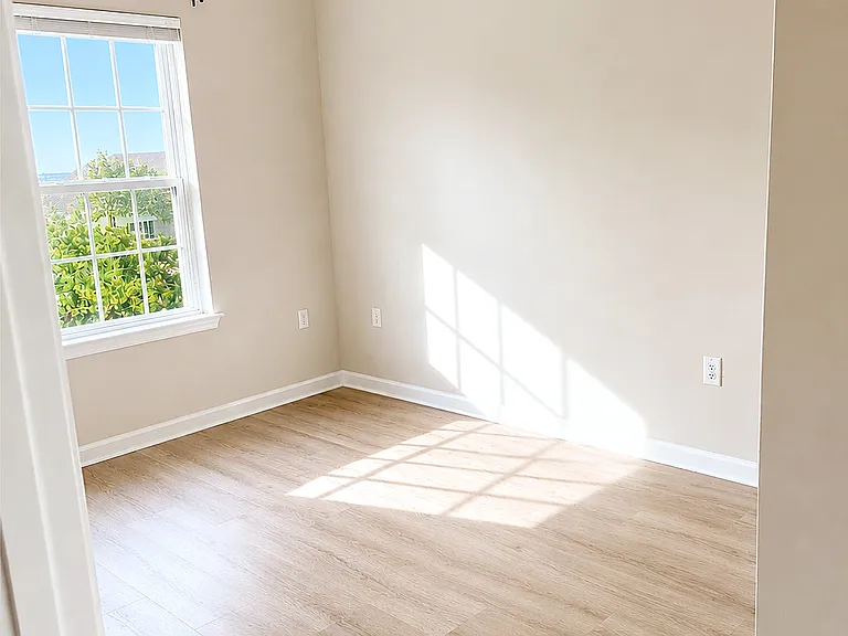 24695 Kings Canyon Sq — Photo 6