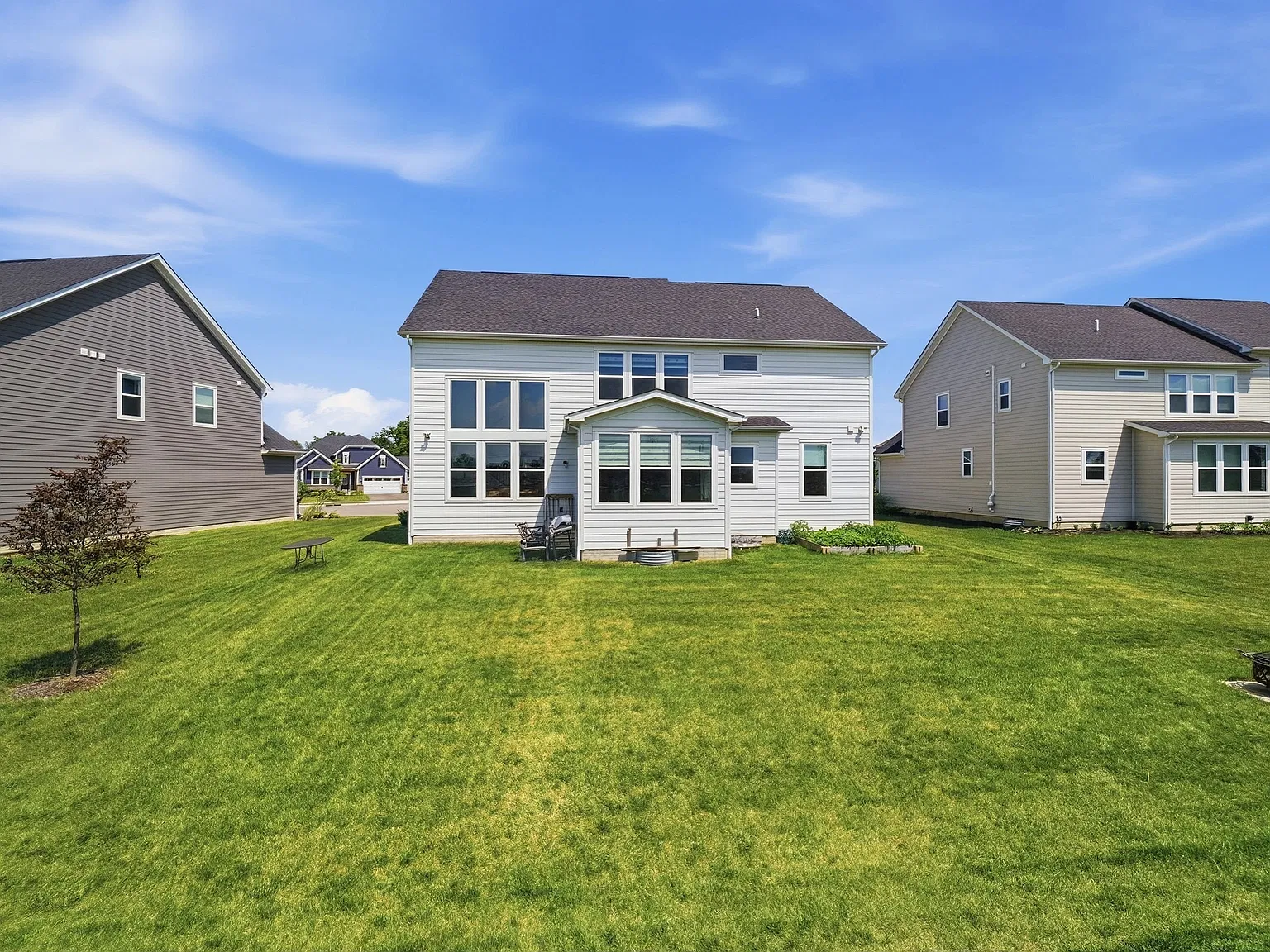 5 bed, 3524 sqft, $3,999 — Photo 4