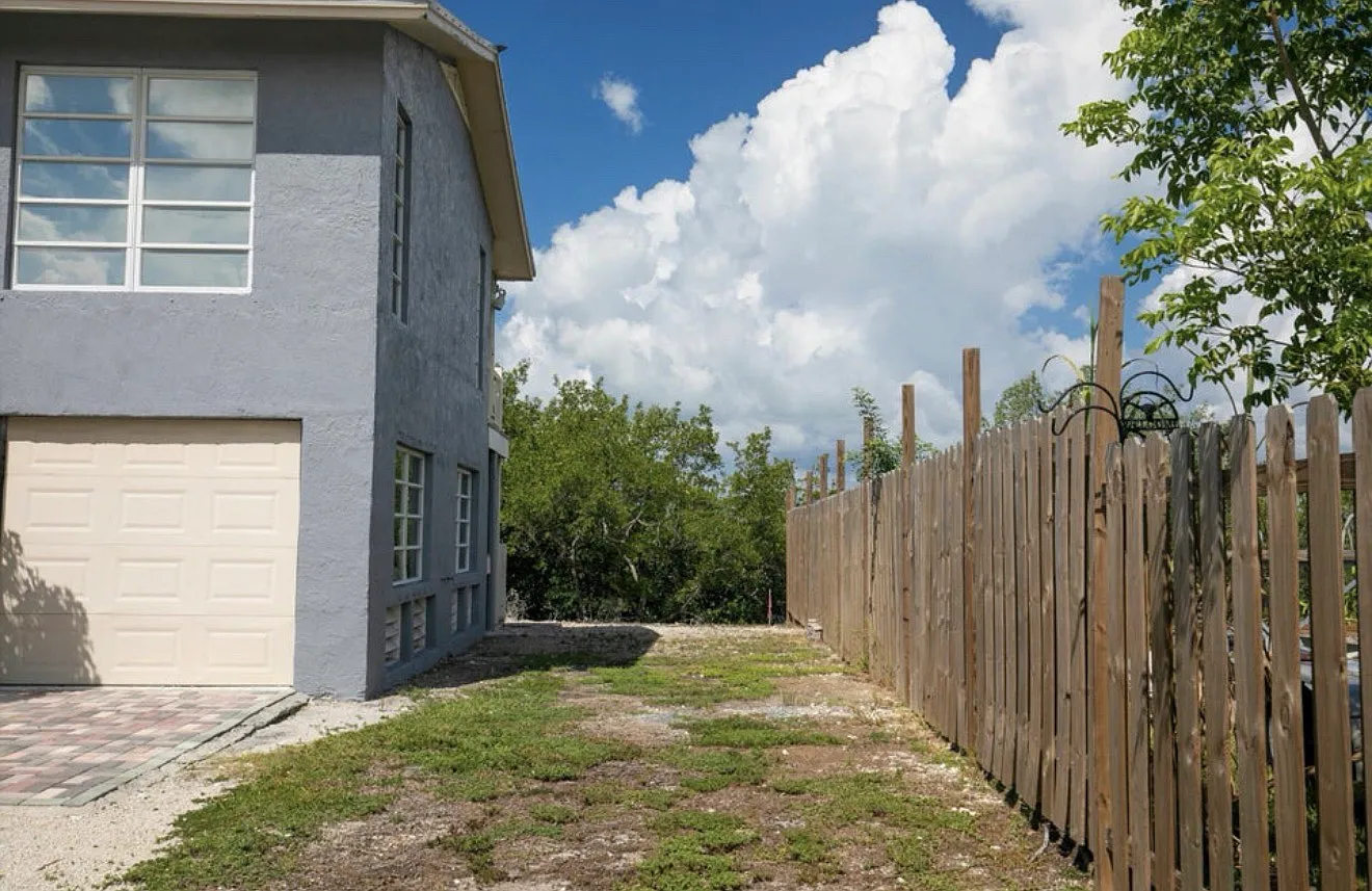 3 bed, 1598 sqft, $5,000 — Photo 2