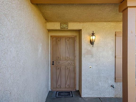 5th image of 10683 Moorfield St