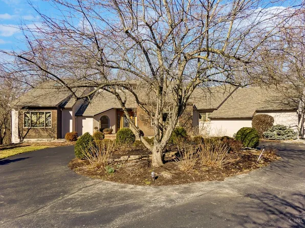 9888 Fawnrun Ct, Cincinnati, OH 45241