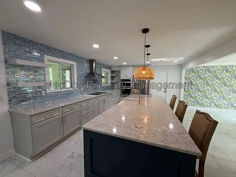 428 Ingleside Dr — Photo 10