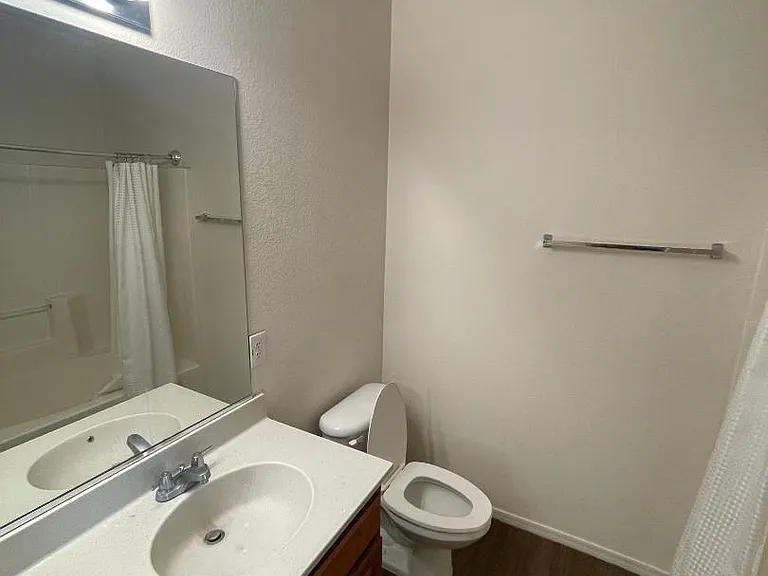 Unit Photo