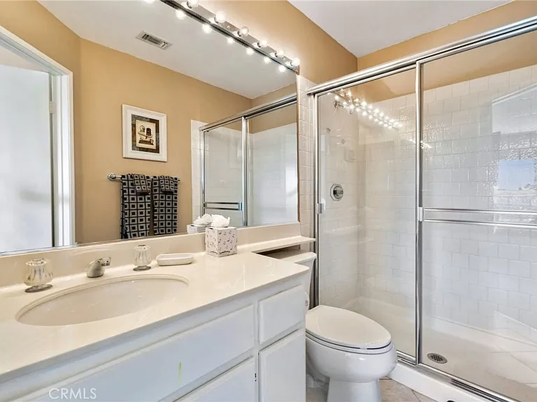 55108 Firestone — Photo 25