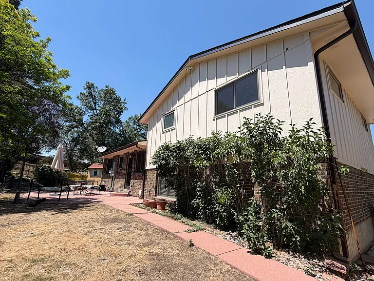 10194 W Maryland Dr — Photo 2