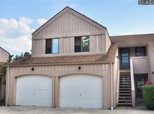 98 Landings Way, Avon Lake, OH 44012