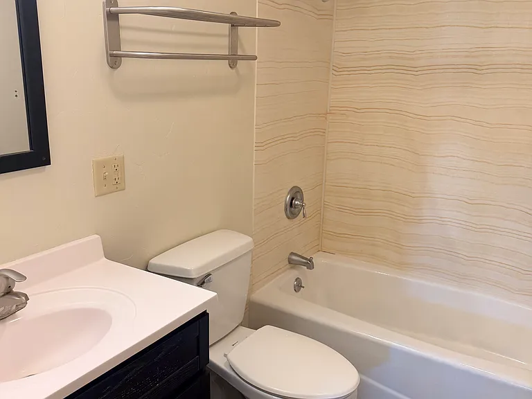 473 N Main St #17 — Photo 6