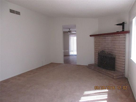 3rd image of 550 Grimsby Ave #0