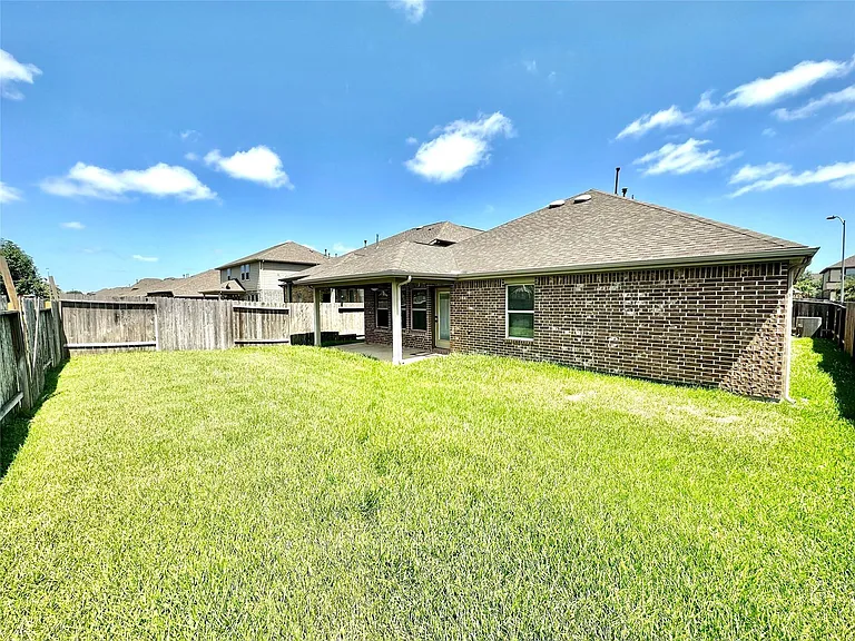 14818 Raleighs Meadow Ct — Photo 17