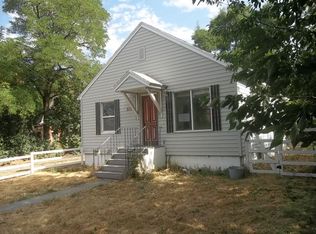 517 S 4th St, Dayton, WA 99328