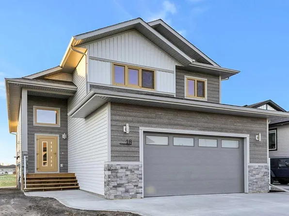 18 W Aztec St, Blackfalds, AB T4M 0M7