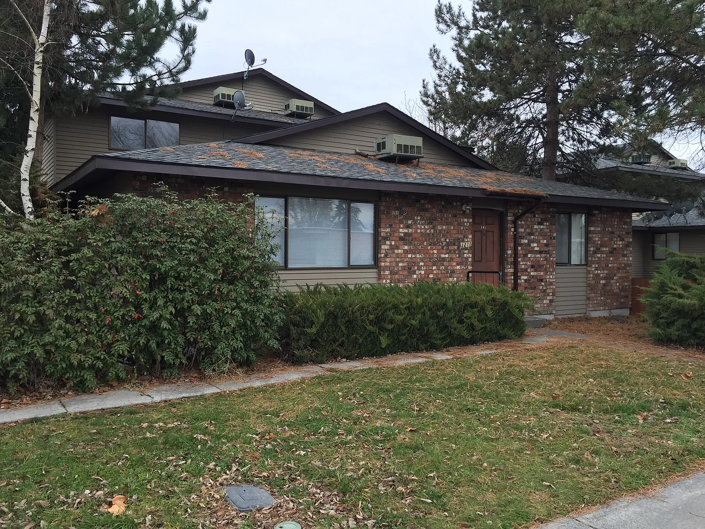 1205 Ivy Ave — Photo 1