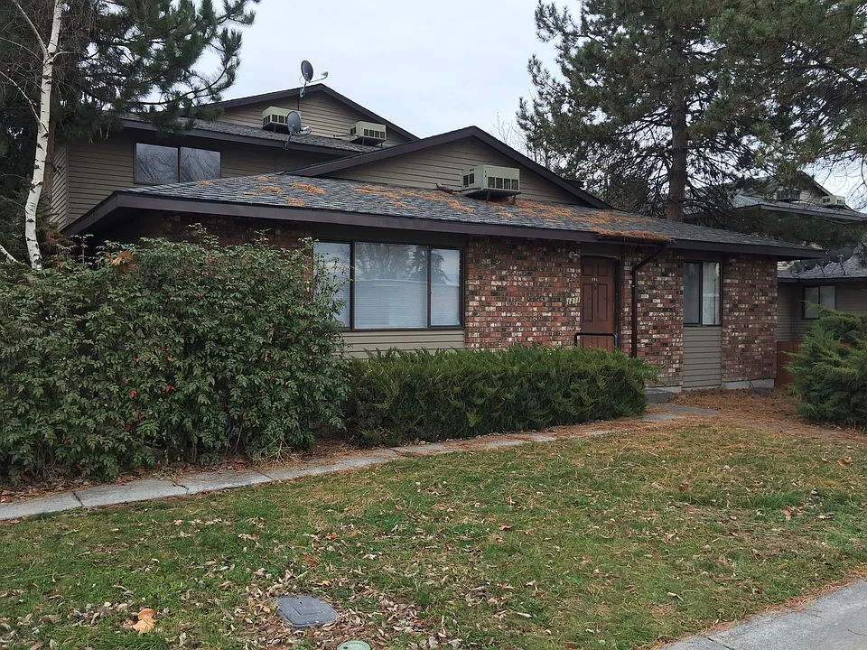 1205 Ivy Ave