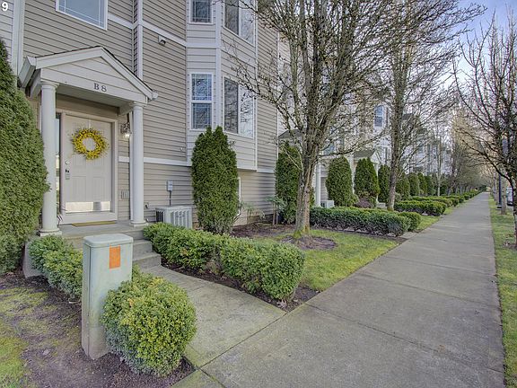 2nd image of 5700 NE 82nd Ave Unit B8