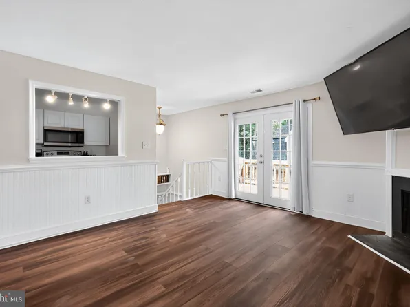 4534 Reeves Pl #45-M, Waldorf, MD 20602