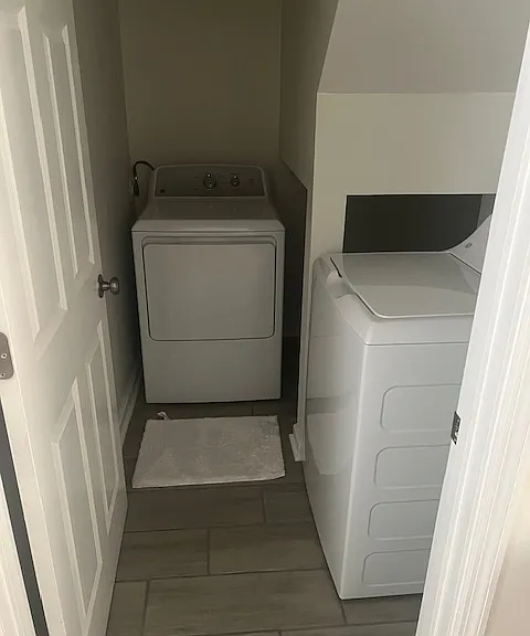 546 E Hall Ln — Photo 8