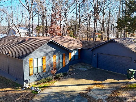 2nd image of 90 Roberts Dr
