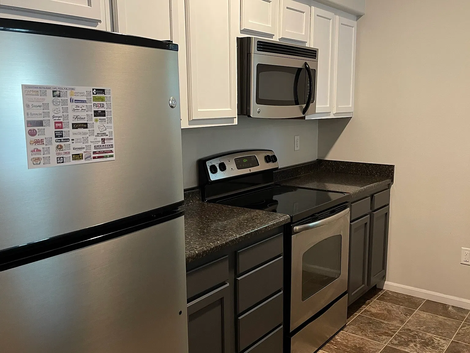 3 bed, 1979 sqft, $2,728 — Photo 2