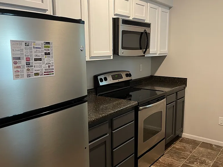 408 S Van Buren St #8 — Photo 2