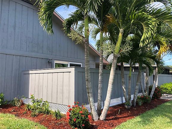 3rd image of 3923 NW Cinnamon Tree Cir #3923