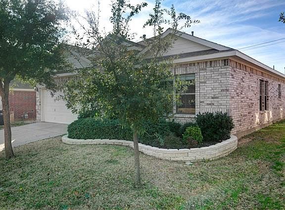 3rd image of 2524 Whispering Pines Dr