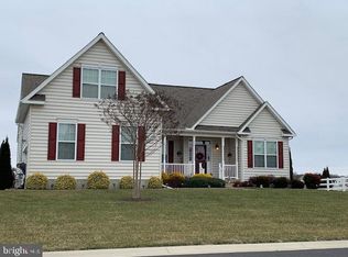 308 Country Hollow Dr, Clayton, DE 19938