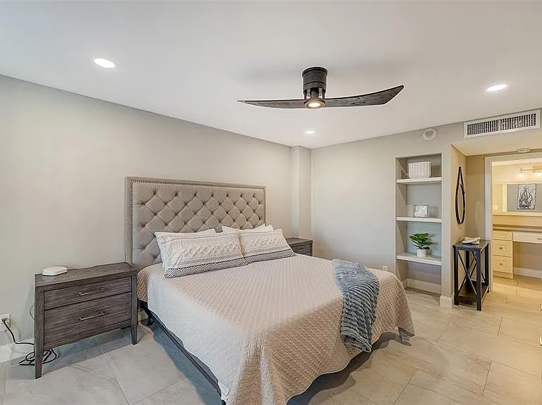4822 Ocean Blvd #2F — Photo 39