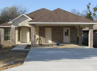 404 Avenue E, Ennis, TX 75119