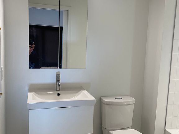 5th image of 569 N McLean Blvd #201