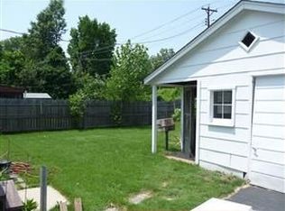8657 Harold Dr, Saint Louis, MO 63134