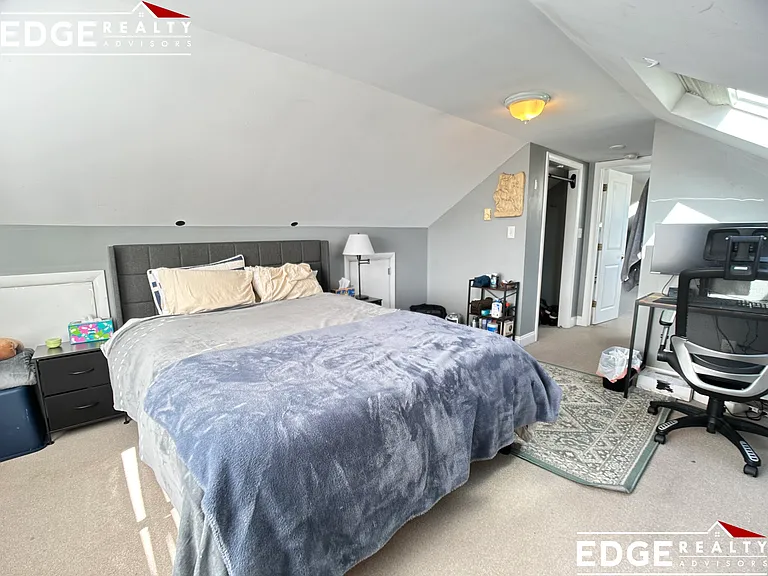 61-63 Surrey St #2 — Photo 9