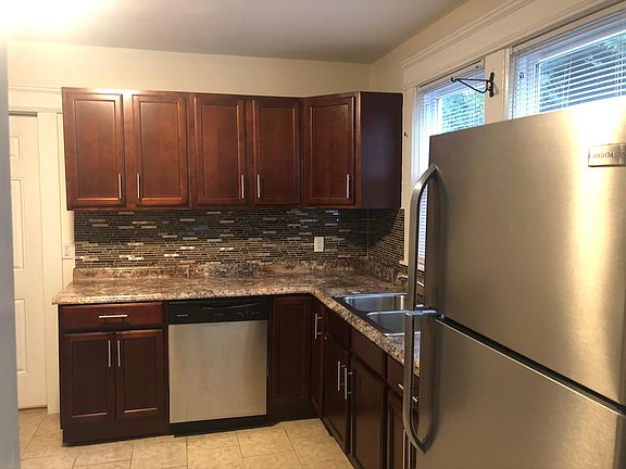 4th image of 316 Hawley Ave #1