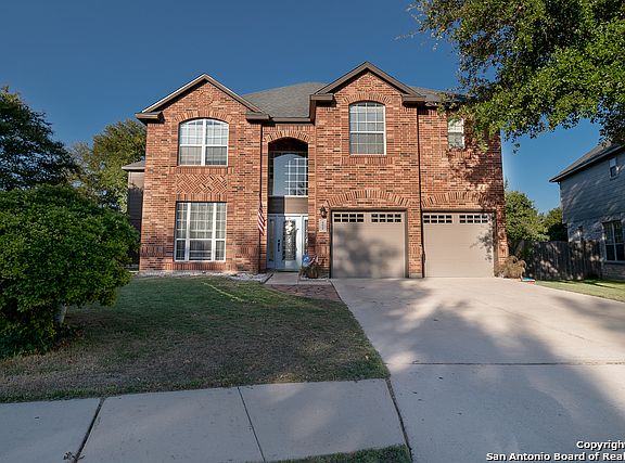 3rd image of 4628 Silverton Dr