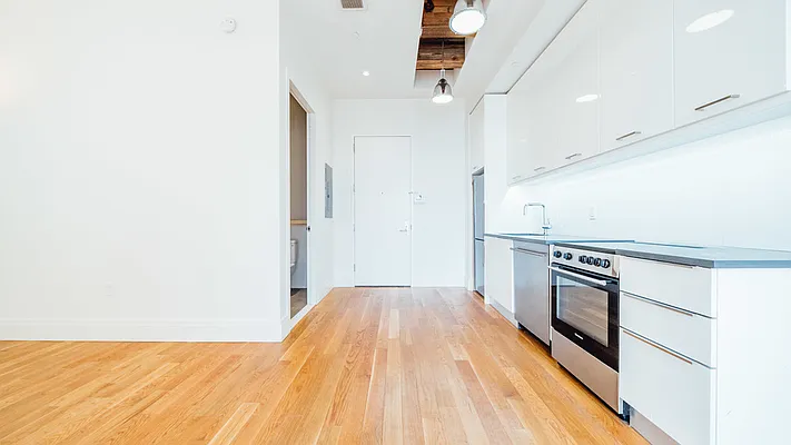 Rented by Nooklyn NYC LLC | media 11