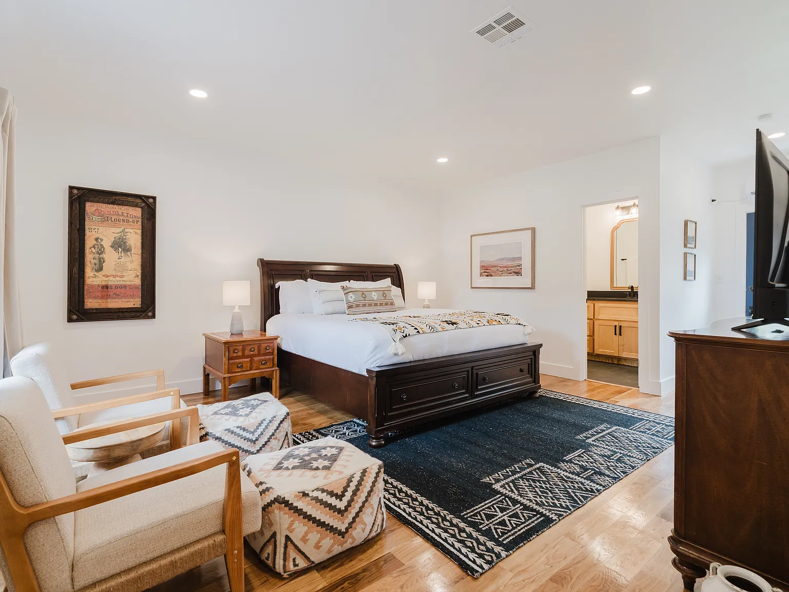 221 Alameda St — Photo 4