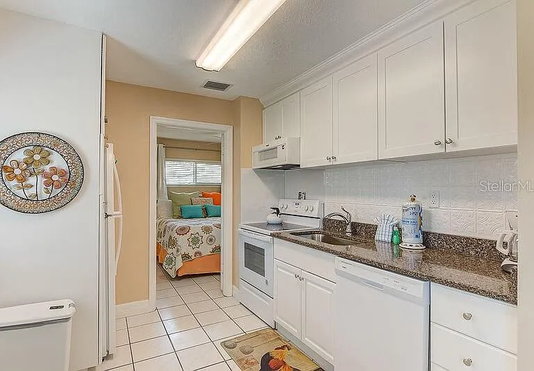 6020 Midnight Pass Rd #1 — Photo 18
